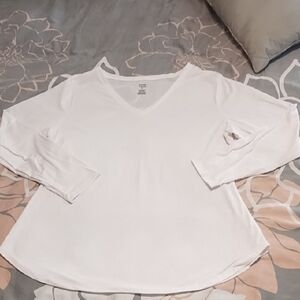 Elegant White V-Neck Long Sleeve Top